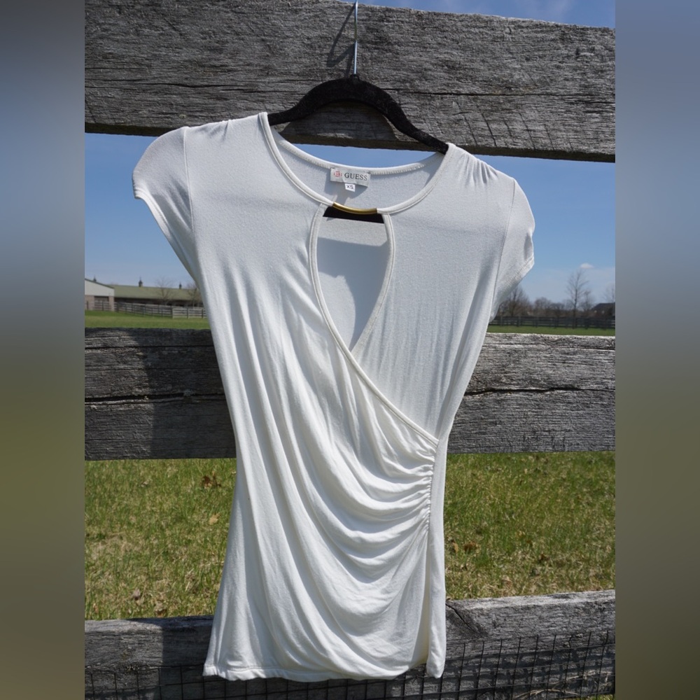 Guess Key Hole Wrap White Ruched Side Top Size XS